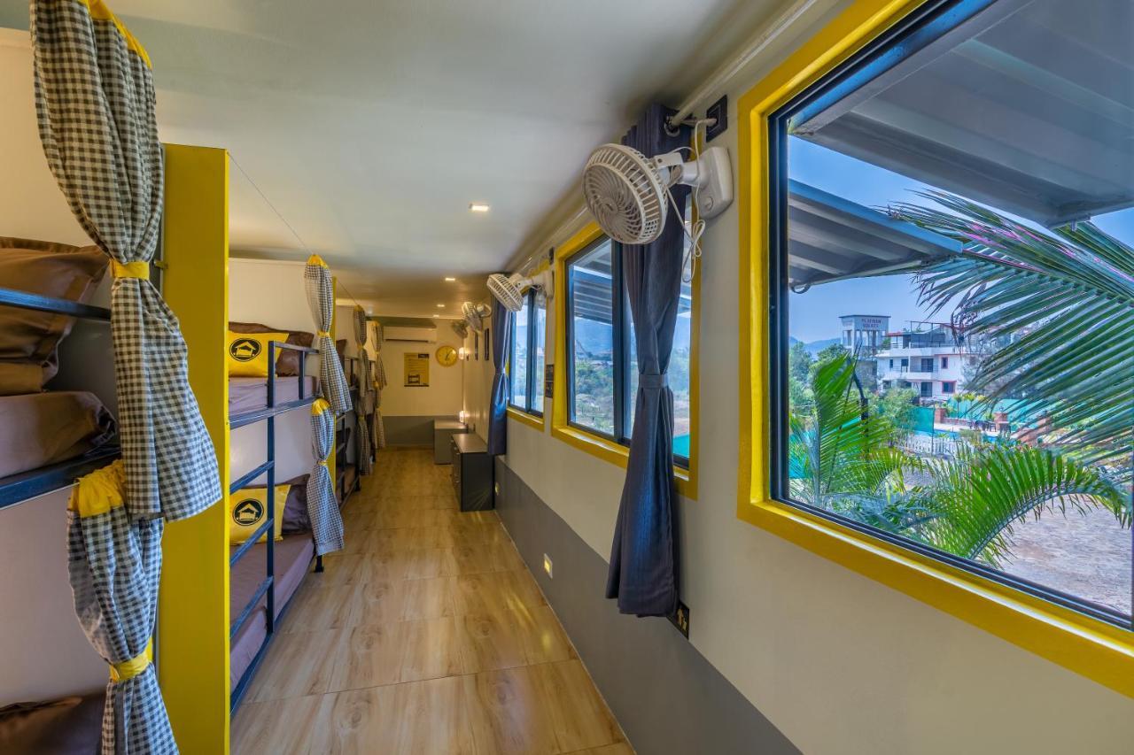 The Hosteller Lonavala Eksteriør bilde