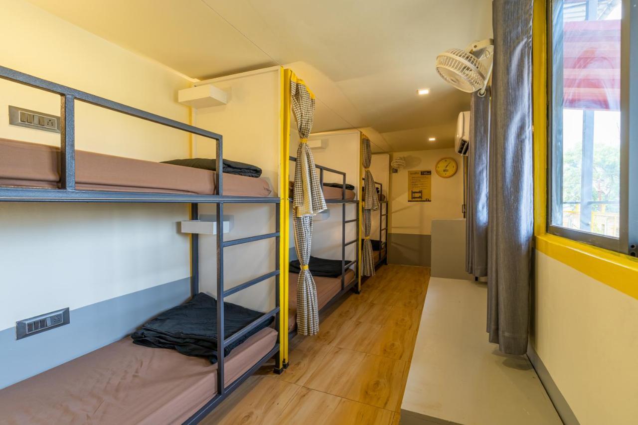 The Hosteller Lonavala Eksteriør bilde
