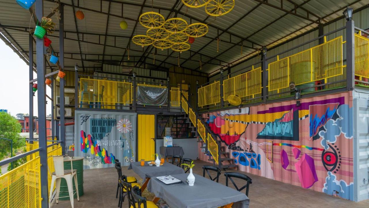 The Hosteller Lonavala Eksteriør bilde