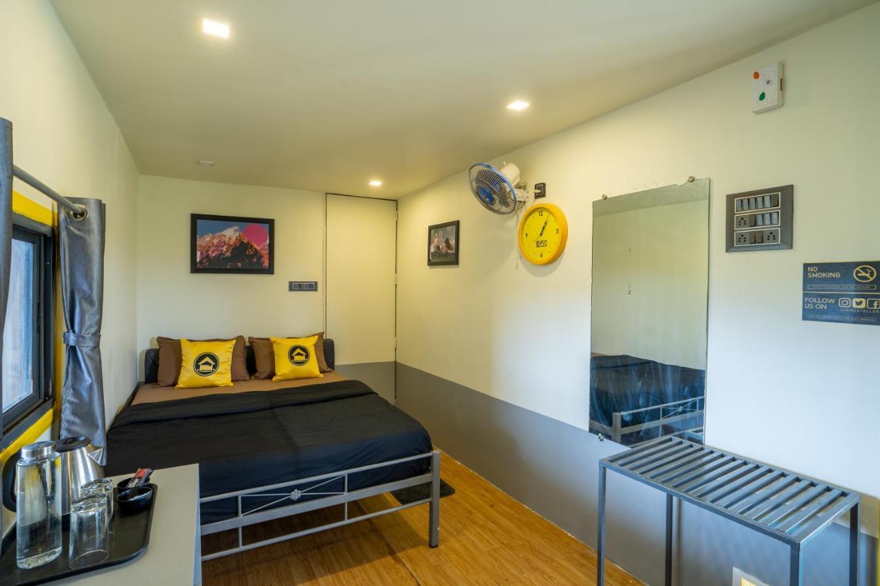 The Hosteller Lonavala Eksteriør bilde