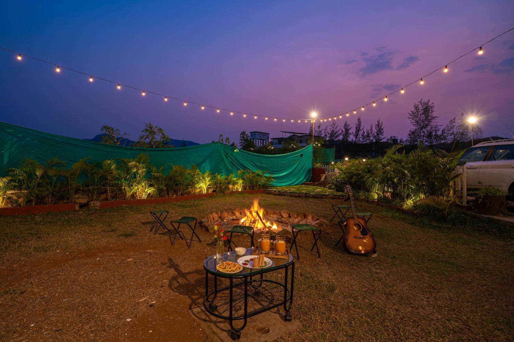 The Hosteller Lonavala Eksteriør bilde
