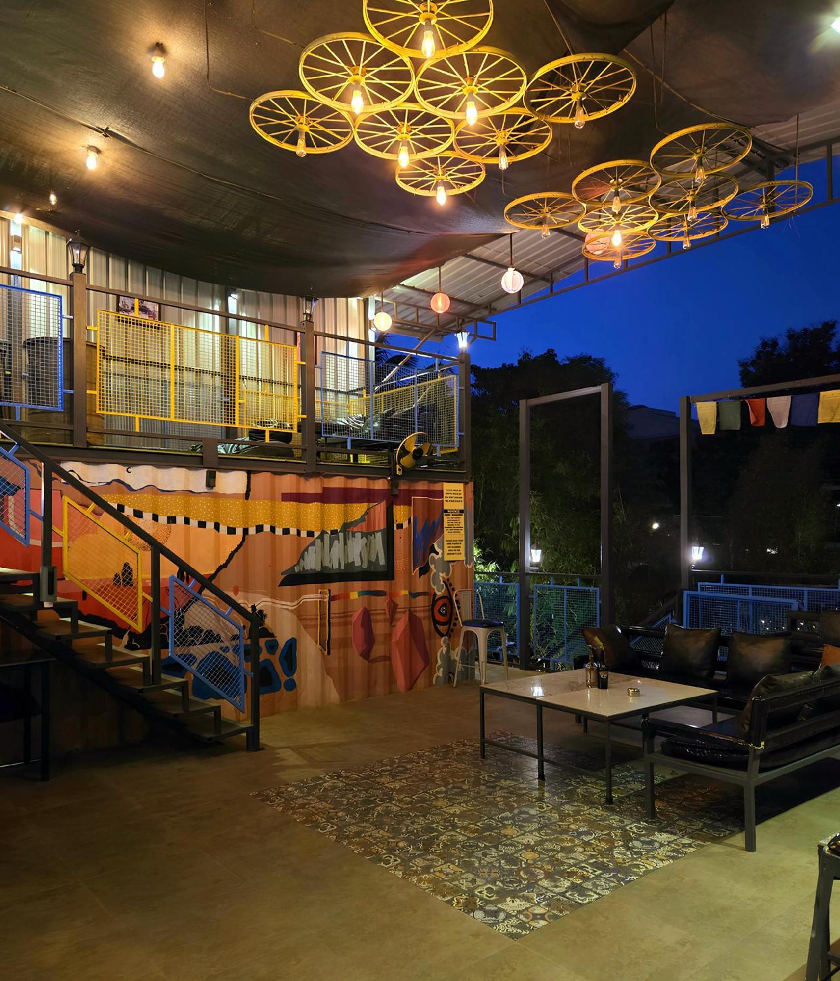 The Hosteller Lonavala Eksteriør bilde