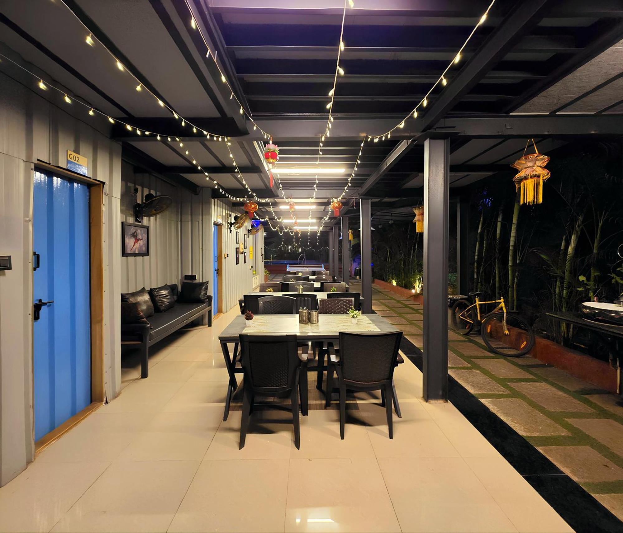 The Hosteller Lonavala Eksteriør bilde