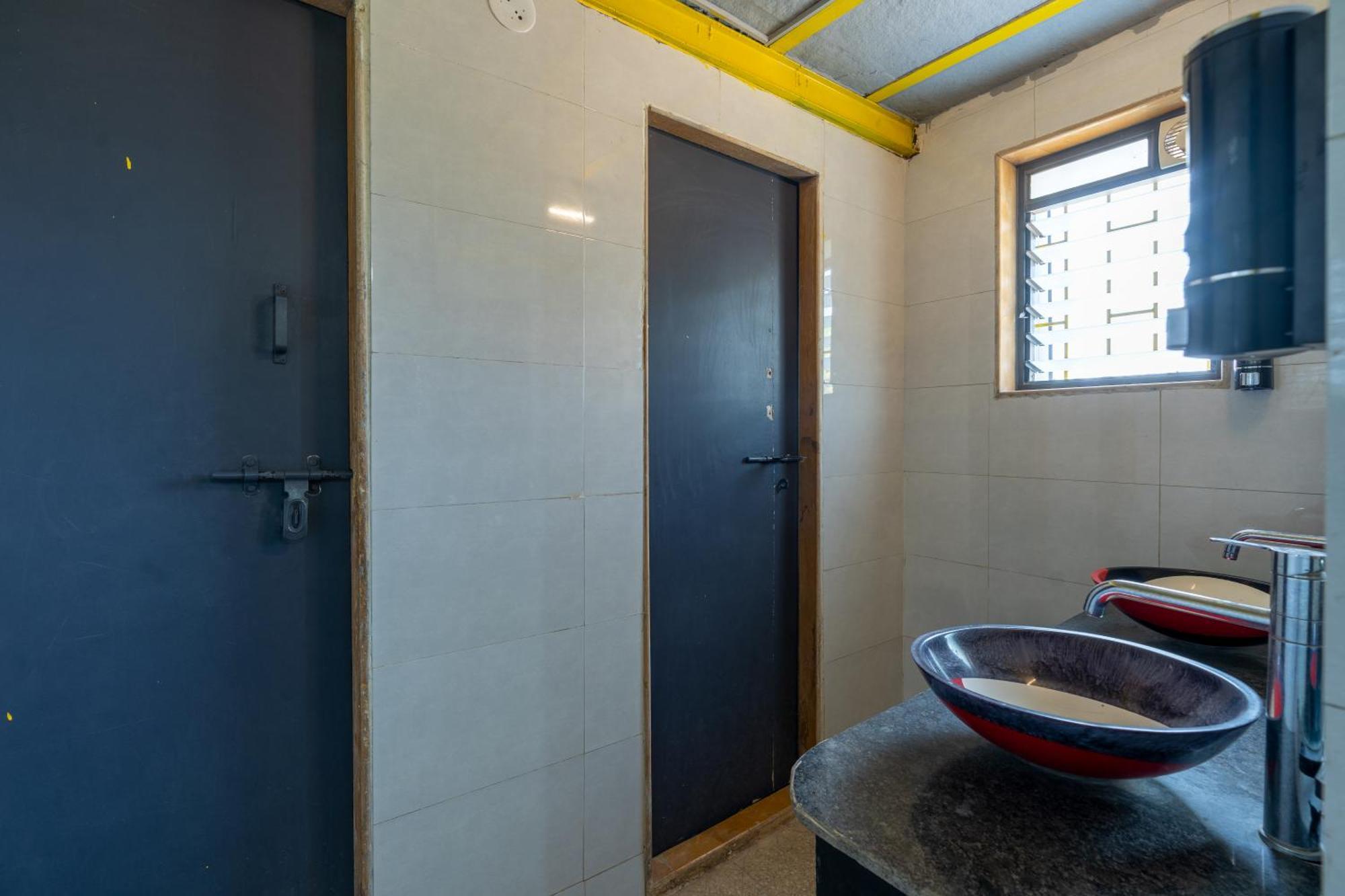 The Hosteller Lonavala Eksteriør bilde