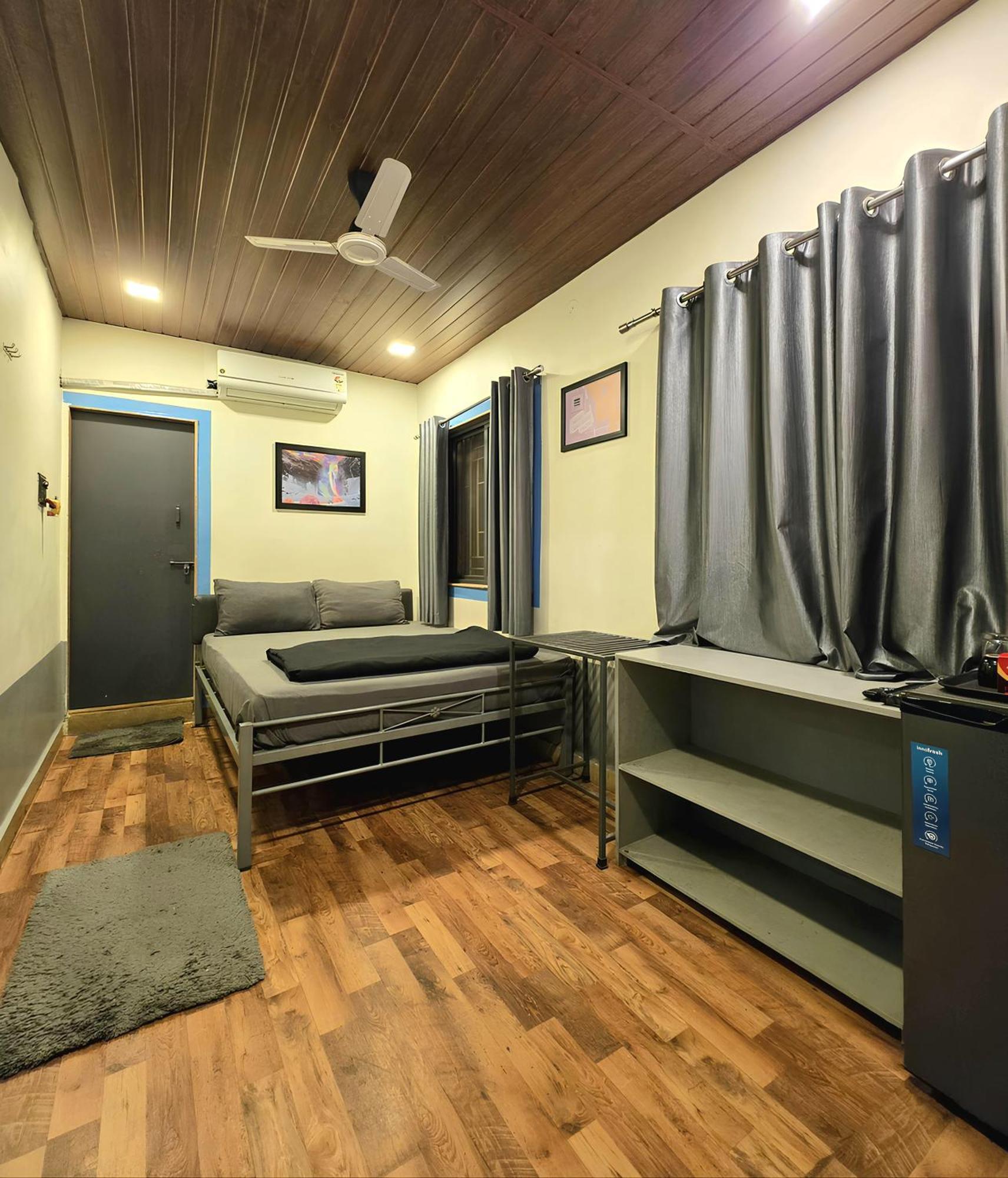 The Hosteller Lonavala Eksteriør bilde