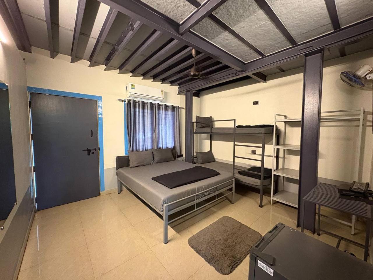 The Hosteller Lonavala Eksteriør bilde